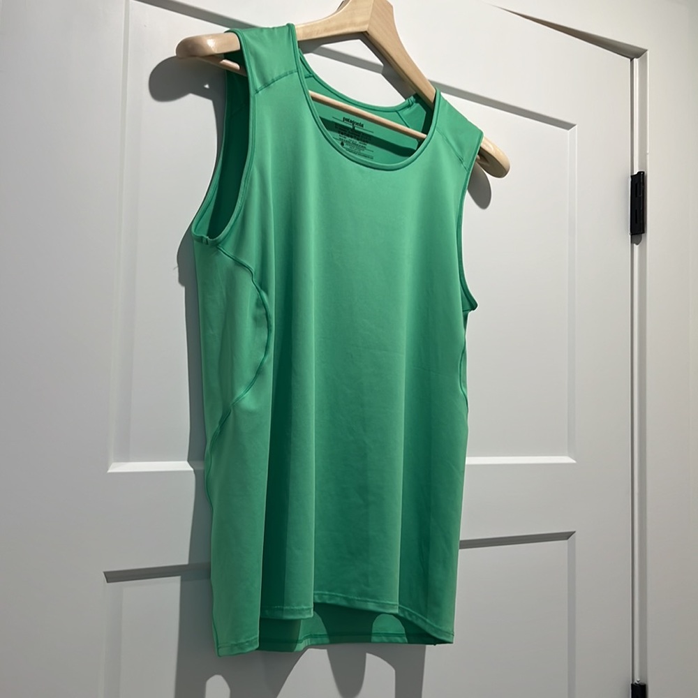 Patagonia Scoop Neck Tank Top Size Medium - Picture 8 of 10